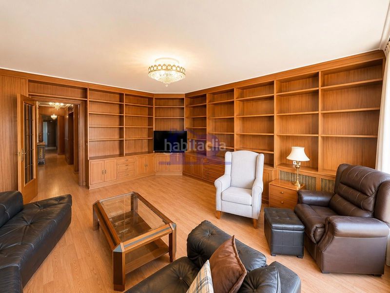 Foto b2bdf388-bd0a-4f2f-9b2f-7394bbf87506. Pis amb calefacció aparcament a Centro Cuenca