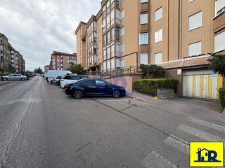Autoparkplatz  San damian (g-86). Se vende plaza de garaje en fuente del oro.