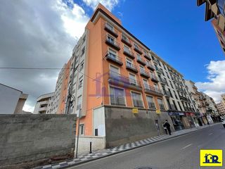 Local Comercial  Calderon de la barca. Local centrico. ideal convertir en vivienda.