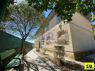 Appartement  San antonio (pa 64). Bajo en paseo san antonio 3 habitaciones