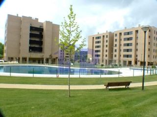 Flat  C/. olmos 34.  altura 1 letra d. Se vende vivienda 3 dormitorios en residencial alameda