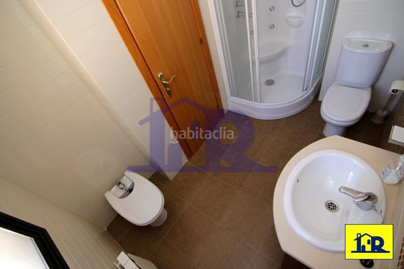Foto d7a107e0-360e-48db-90e8-a426aa89fb40. Pis amb calefacció aparcament piscina a Alameda Cuenca