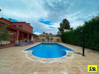 Xalet  N/a. Chalet independiente en venta en cañada molina con piscina, 4 ha