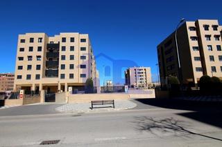 Lloguer Aparcament cotxe  Los olmos. Se alquila plazas de garaje en alameda. muy barata.