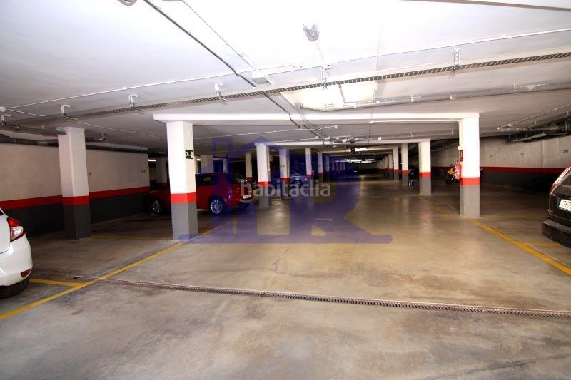 Foto 5a47e960-0416-4ea8-9832-b27e50632523. Location parking voiture dans Alameda Cuenca