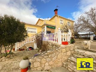 Xalet a Fuentenava de Jábaga. Chalet independiente en venta en pinar de jábaga