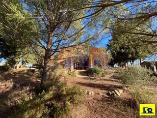 Xalet  Diseminados (p.v.15). Se vende chalet en chillaron. 1800 m2 de parcela. 170 m2 constru