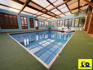Xalet  Numero uno. Se vende chalet en urbanización cañada molina. piscina cubierta