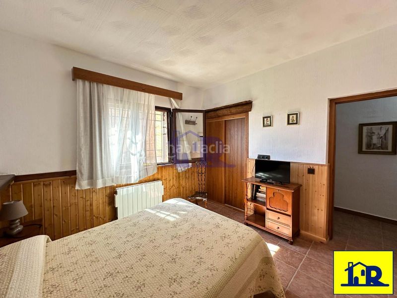 Foto 0e78d3d8-e0f8-4d2d-b090-e5994415c820. Xalet amb calefacció aparcament a Villar de Olalla
