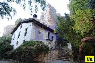 House  Hoz de huecar. Hocino en san pablo. junto al parador nacional. 27.000 m2 de par