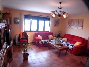 Casa  San roque. Casa en venta en navalon, con 110 m2 y 2 habitaciones y 2 baños.