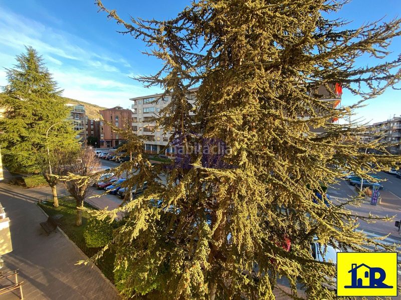 Foto 9f4a418b-0a02-4d48-8636-dce054f8a260. Rent flat with heating parking in Centro Cuenca