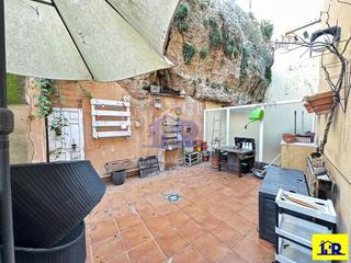 Pis  Juan carlo i (p.v.50). Vivienda con garaje, trastero y dos patios en palomera, cuenca