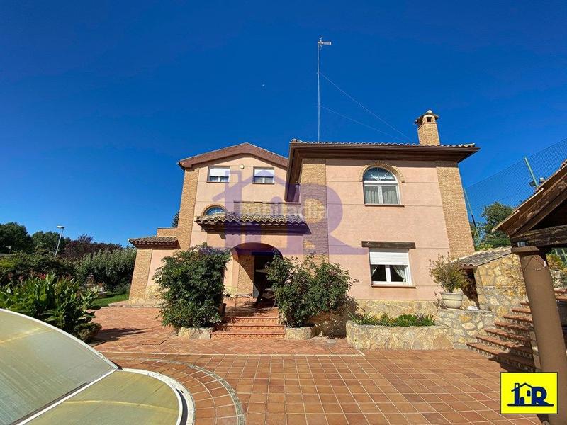 Foto 45133133-aa8c-4def-8a7a-ff8ddf238482. Xalet amb aparcament piscina a Arcas del Villar