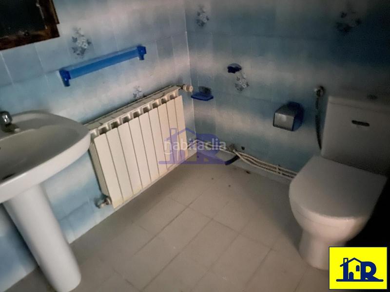 Foto c0fc8e83-bf85-46e6-a3da-6e21058730a1. Casa adossada a Valverde de Júcar