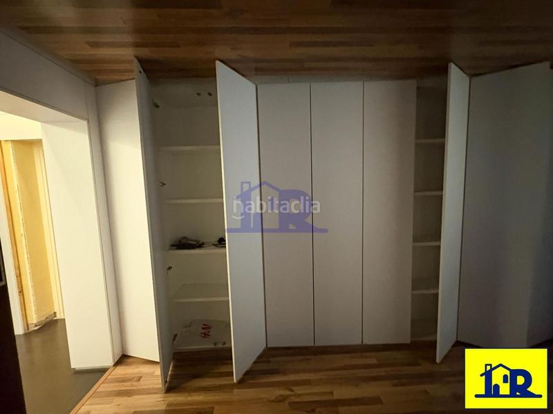 Foto 7895c773-8cb7-4bc9-b454-e9e5c7046af5. Location bureau avec chauffage dans Centro Cuenca