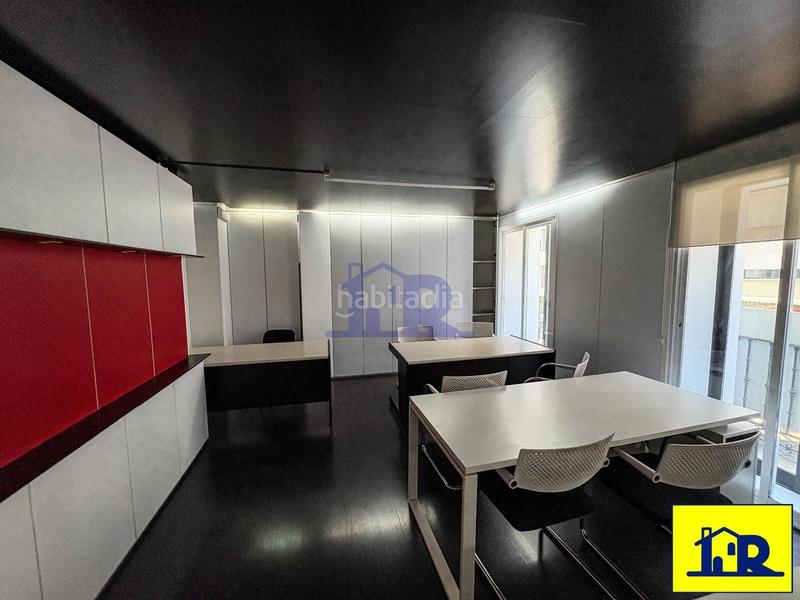 Foto b51adaba-e630-4154-91e5-67a801432bc5. Location bureau avec chauffage dans Centro Cuenca