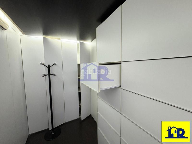 Foto faf153b9-01a0-4da7-a4f0-29fc0b05599e. Location bureau avec chauffage dans Centro Cuenca