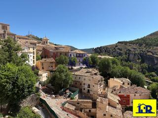 Pis  Alfonso viii. Se vende apartamento reformado en el casco antiguo de cuenca.