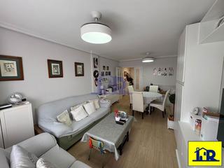 Pis  Angeles gasset. Se vende vivienda 3 dormitorios zona parquesol. garaje y trasero
