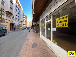 Location Local commercial  Diego jimenez. Se alquila local acondicionado en pleno centro.