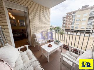 Pis a Reyes Católicos - Paseo de San Antonio. Se vende vivienda 2 dormitorios, 2 baños. garaje, trastero.