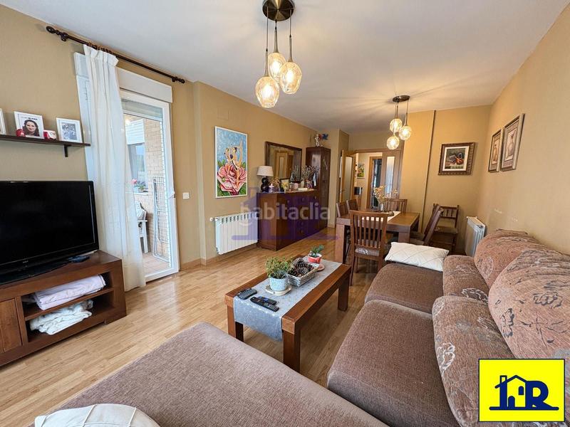 Foto 6ddb9d60-79e0-43c4-9114-656979997f50. Piso se vende vivienda 2 dormitorios, 2 baños. garaje, trastero. en Cuenca