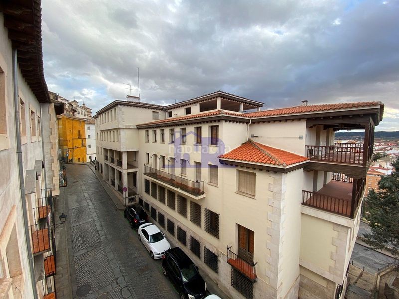 Foto b41e0d8b-941a-4058-8e4c-0ea62d1c0e00. Pis a Casco Histórico Cuenca