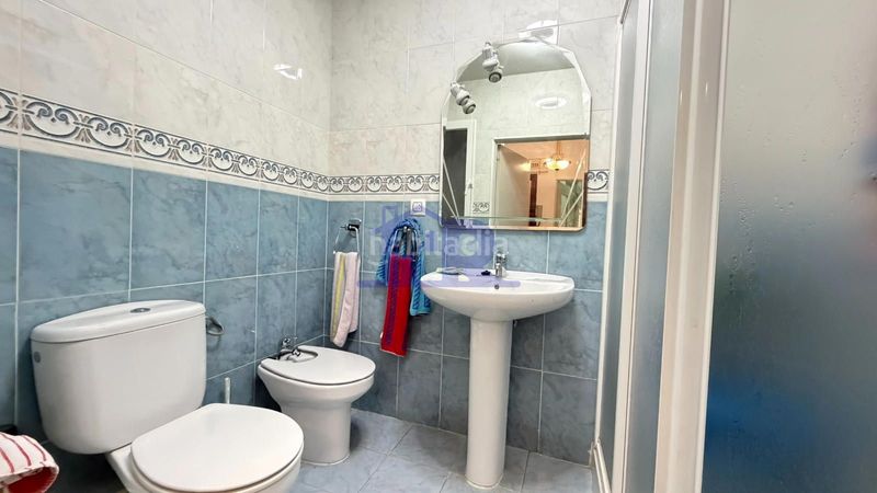 Foto c40e7a37-08cb-44af-9000-0a8a217fc23e. Flat with heating in Centro Cuenca