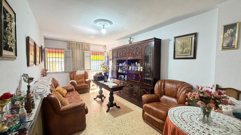 Foto dabba277-3062-4692-845f-f7ad8ab707f8. Flat with heating in Centro Cuenca