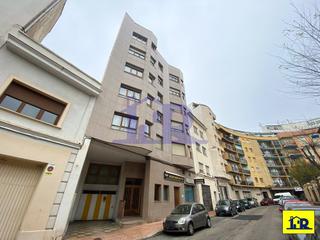 Piso  Maestro pradas (p.v.38). Se vende piso céntrico junto al parque san julián