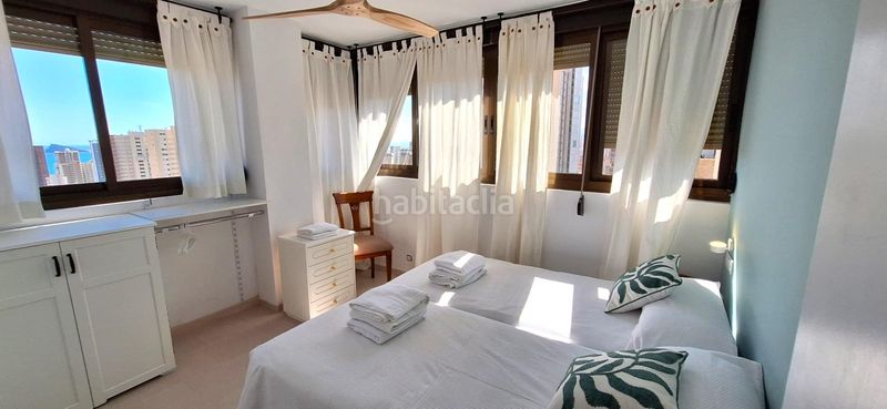 Foto 10792f3b-7ccb-4775-aad3-b71dccd6a76b. Pis amb calefacció aparcament piscina a Levante Alto Benidorm
