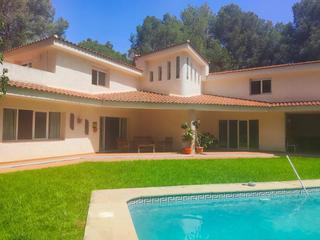 Chalet en Pueblo-Ubanizaciones. Chalet    independiente l captivador lalfàs del pi