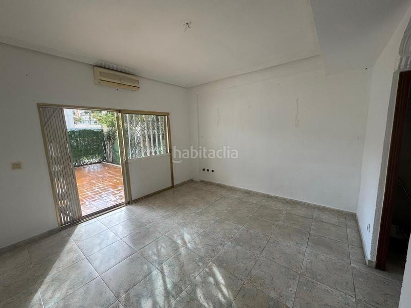 Foto ff9cf721-d479-4fd9-a513-e54975fb9621. Casa con parcheggio piscina in Rincón Bajo Benidorm