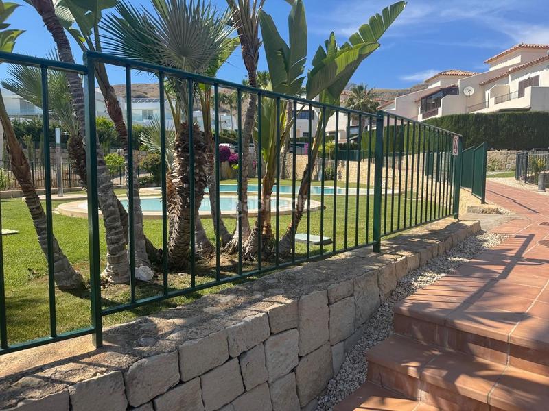 Foto 270cb515-b5c0-4828-b3b8-76fd1396988a. Chalet avec chauffage parking piscine dans Golf Bahía Finestrat