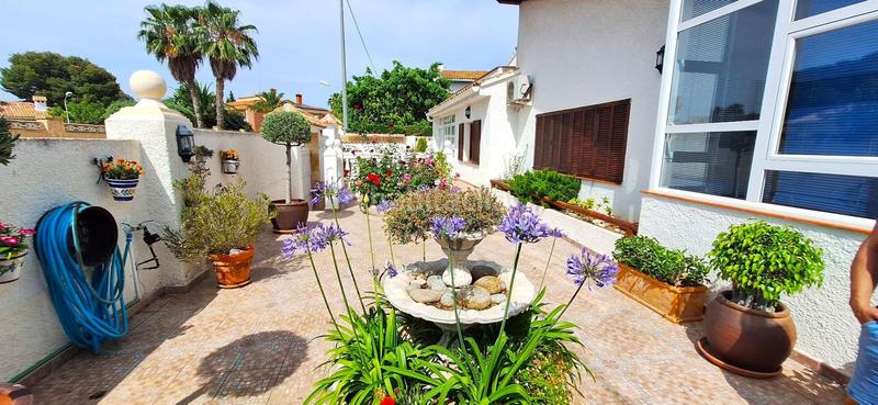 Foto 08c90d7f-edd4-47a2-87b3-3e6d18d757dd. Chalet  en rincon de loix llano. en Rincón Bajo Benidorm