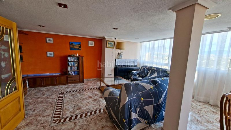 Foto 79e42b6b-e09e-4c3c-b39f-e55b6fe58944. Xalet amb aparcament piscina a Sierra Helada Benidorm