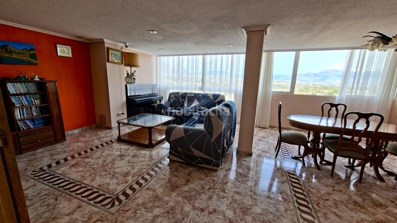 Foto ec630064-ac8b-4378-808e-32ae3aced677. Xalet amb aparcament piscina a Sierra Helada Benidorm