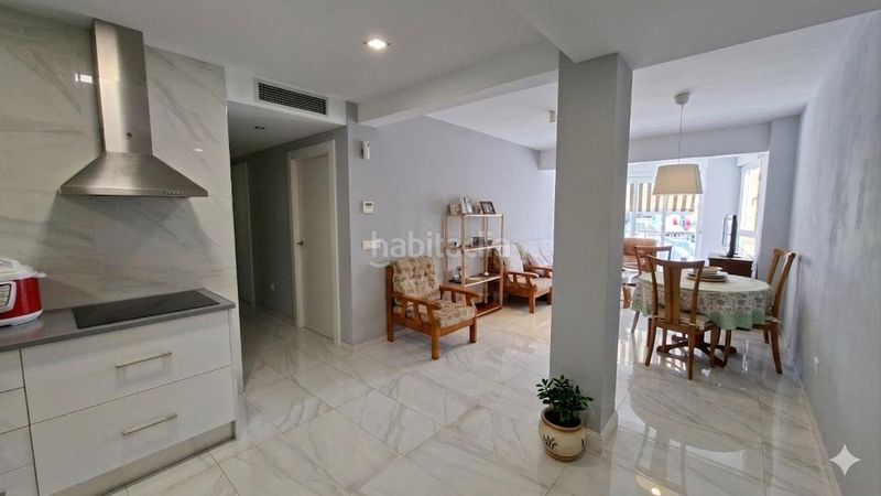 Foto 4f93e85f-9116-4e42-a072-7da1a12a3ff0. Pis amb aparcament a Playa Levante Benidorm