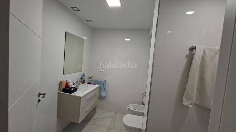 Foto c814fb4e-1543-453a-a1ad-71012509ae96. Pis amb aparcament a Playa Levante Benidorm