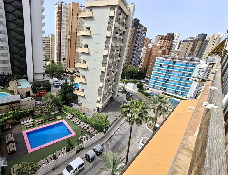 Foto d77f1f45-1052-464e-9b79-b8f8e700e87a. Apartament amb aparcament piscina a Rincón Alto Benidorm