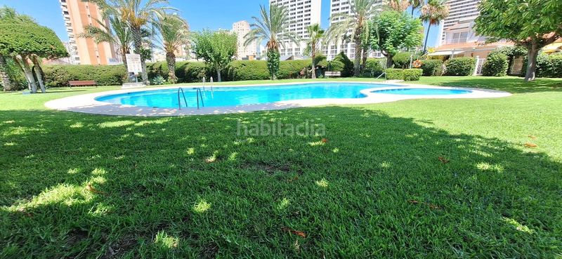 Foto a687b557-0ffe-4a3f-a8f5-44b44f74fa0d. Casa aparellada amb aparcament piscina a Rincón Alto Benidorm