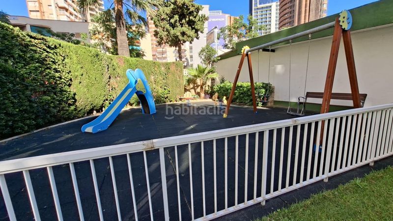 Foto ef9c58a3-b4cf-4ab0-9a0e-4e9a5120a98c. Pis amb aparcament piscina a Playa Levante Benidorm