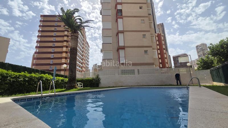 Foto 934e9862-ec07-4c36-8eab-77508f419b46. Apartament amb aparcament piscina a Levante Alto Benidorm