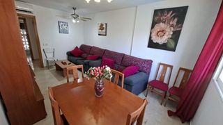 Appartement à Rincón Bajo. Piso con parking en propiedad y piscina comunitaria