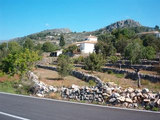 Casale in Tárbena. Se venden dos parcelas rusticas con casa  en tarbena