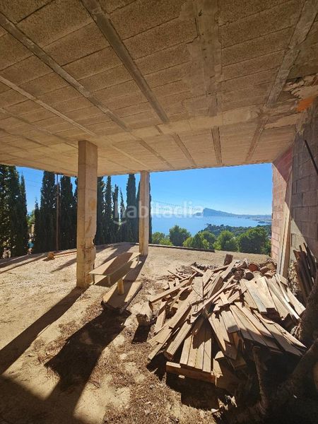 Foto bd6cd6d2-5d4d-41d9-80e6-6b74dff6d8e2. Casa amb aparcament piscina a Altea hills Altea