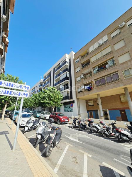 Foto f9f538b4-344a-4e50-a551-f3c538a7d433. Apartament amb aparcament a Colonia Madrid Benidorm