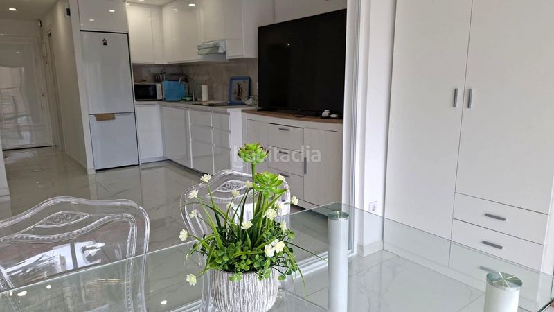 Foto ae2b0530-eabf-4ca1-9143-0a8fafed48ed. Apartament amb aparcament piscina a Sierra Helada Benidorm