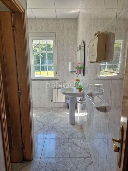 Foto 718c44a4-02a8-4479-93ee-c1fea8eb37e1. Location local commercial dans Lousame